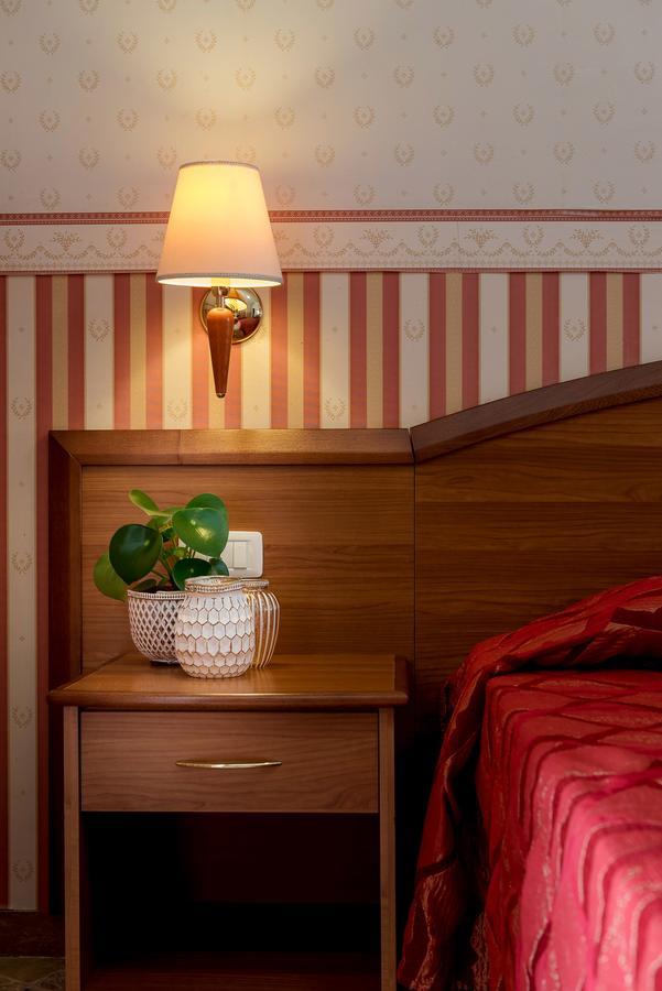 Hotel Tiffany Rimini Luaran gambar