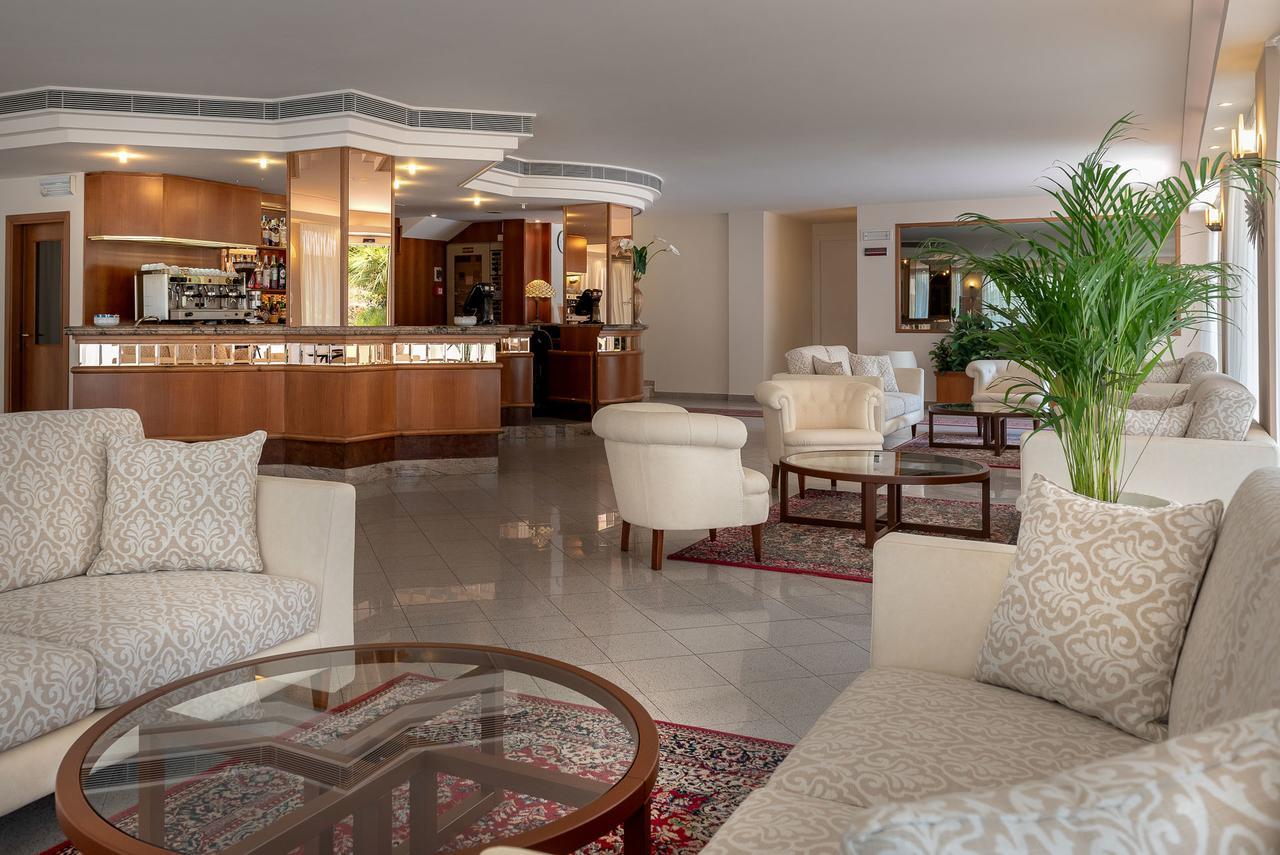 Hotel Tiffany Rimini Luaran gambar